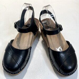 TROENTORP Sz 37 Leather Embellished Toe Cap Buckle Closure  Clogs Sandals